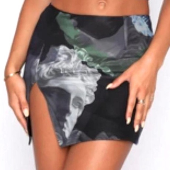 White Fox large mini skirt sheer mesh - Picture 1 of 7